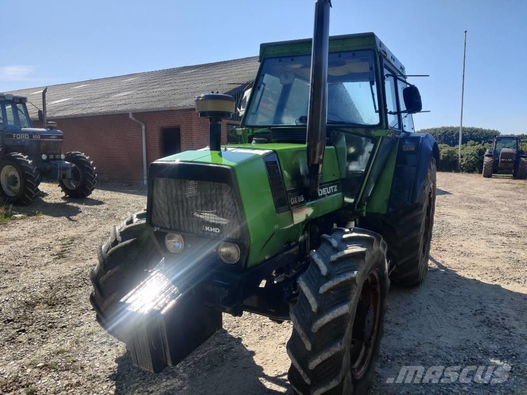 Deutz DX 85 ALLRAD الجرارات