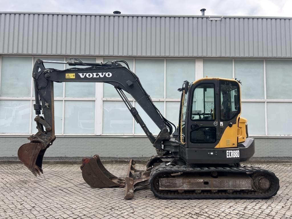 Volvo ECR 88 D    2016 حفارات وسط 7 طن - 12 طن