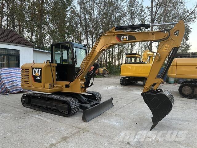 CAT 306E حفارات زحافة