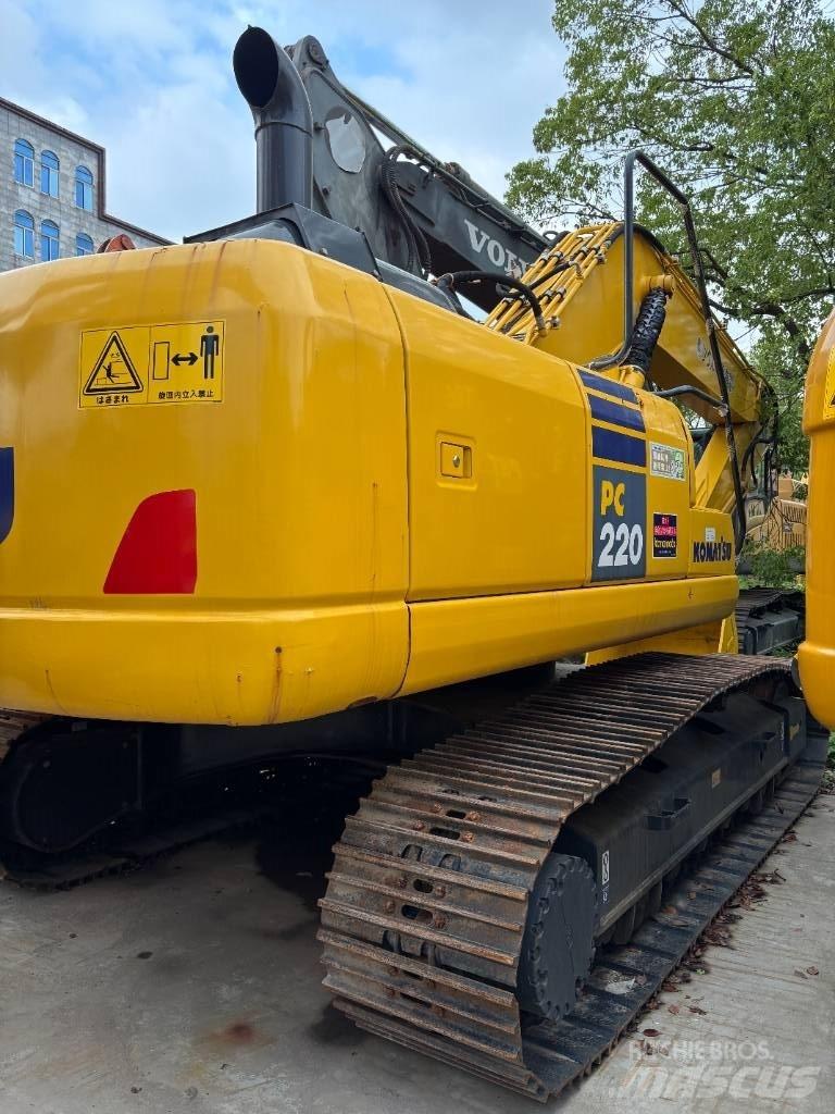 Komatsu PC 220-7 حفارات زحافة