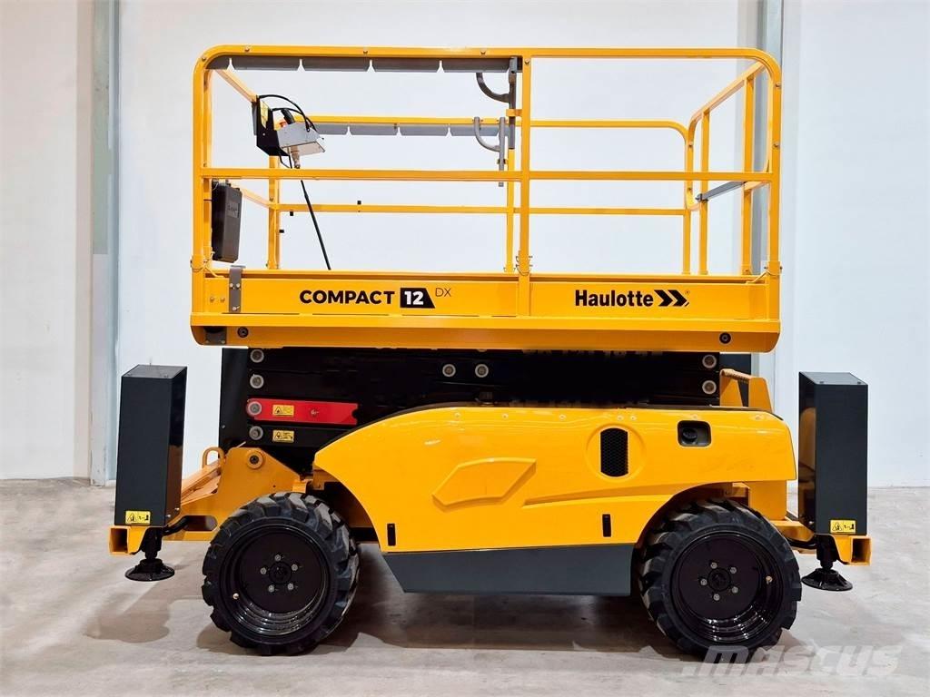 Haulotte C12DX رافعات مقصية الشكل