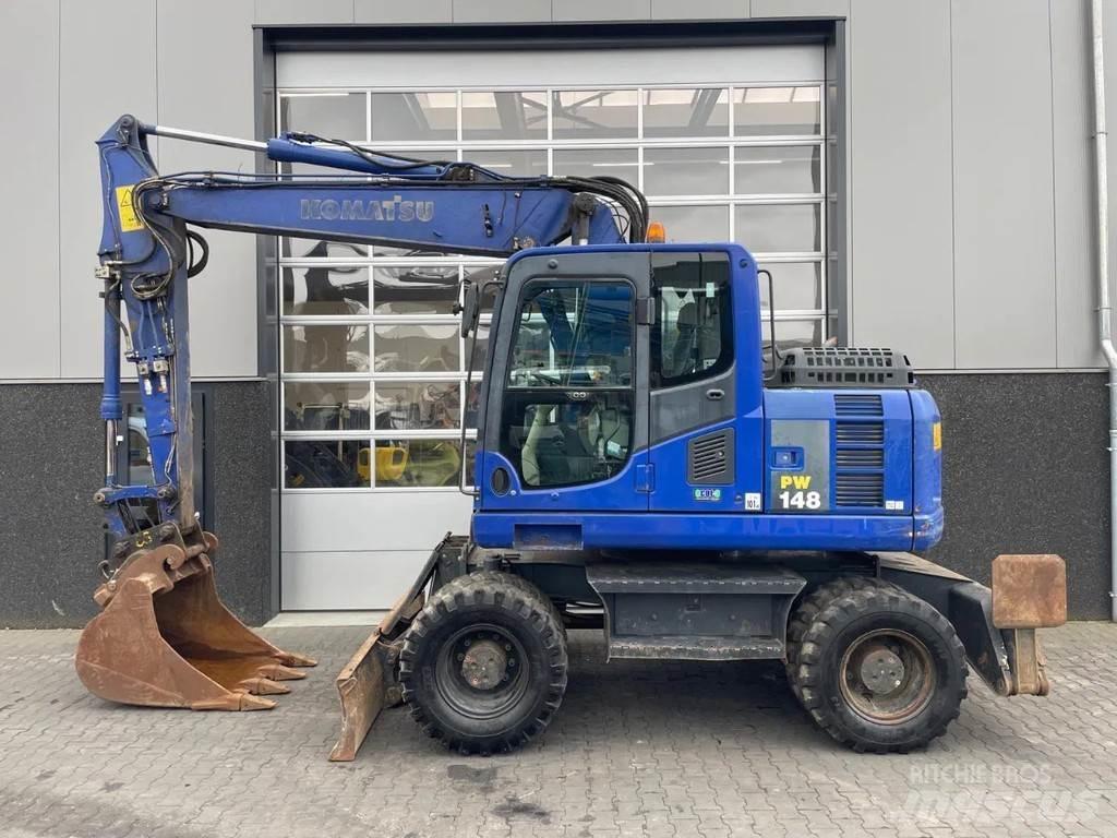 Komatsu PW148-8 حفارات بعجل