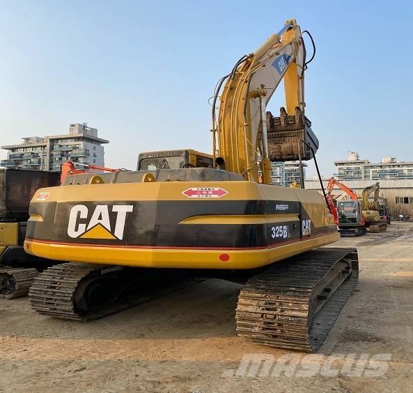 CAT 325 B حفارات زحافة
