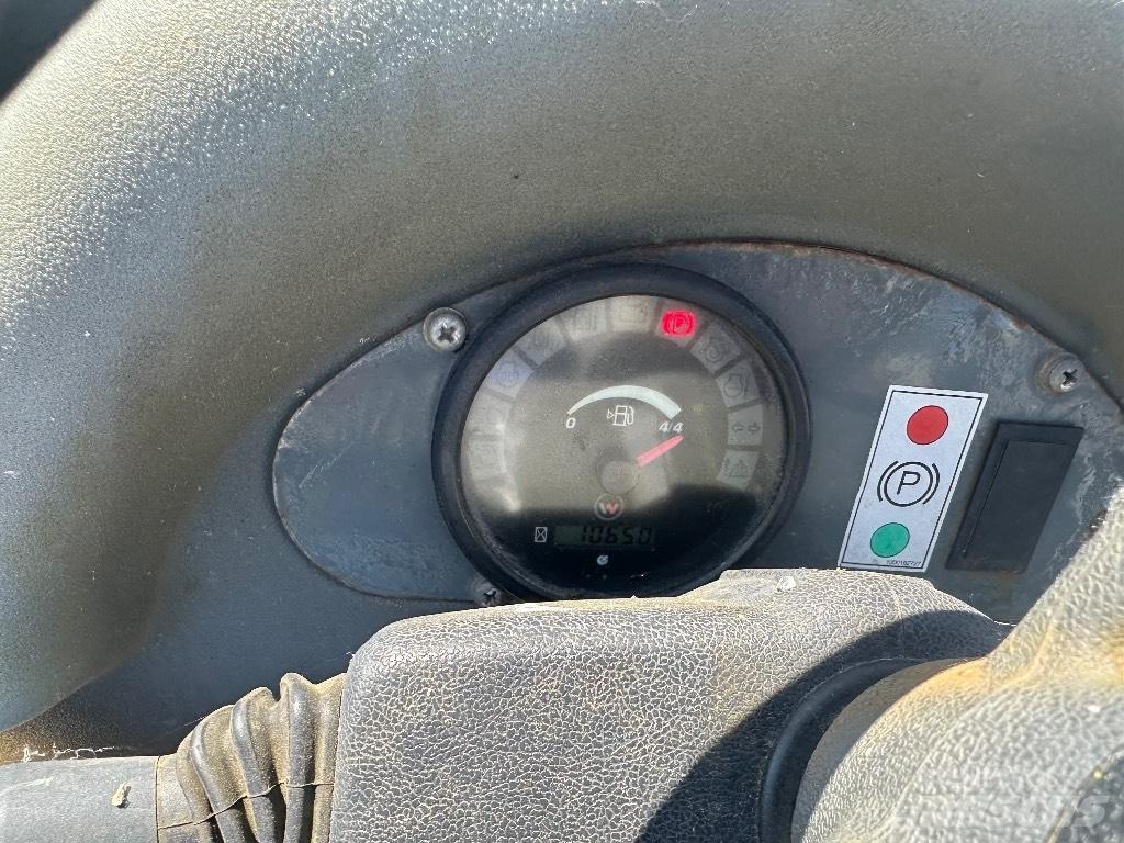 Wacker Neuson 1001 عربات نقل قلابة للمواقع