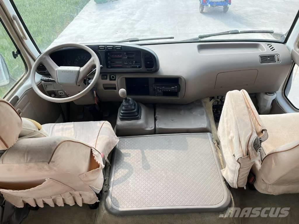 Toyota Coaster Bus حافلة صغيرة