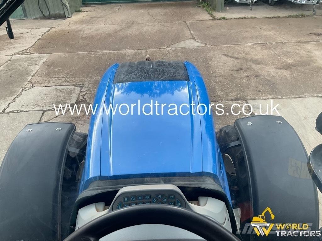 New Holland T 7.210 الجرارات