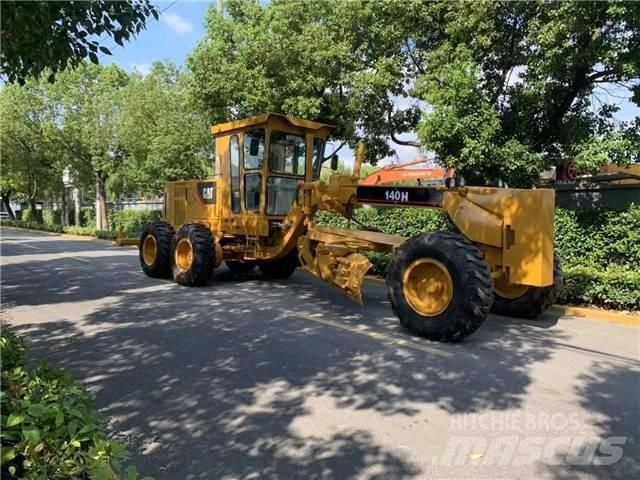 CAT 140H معدات تمهيد الطرق