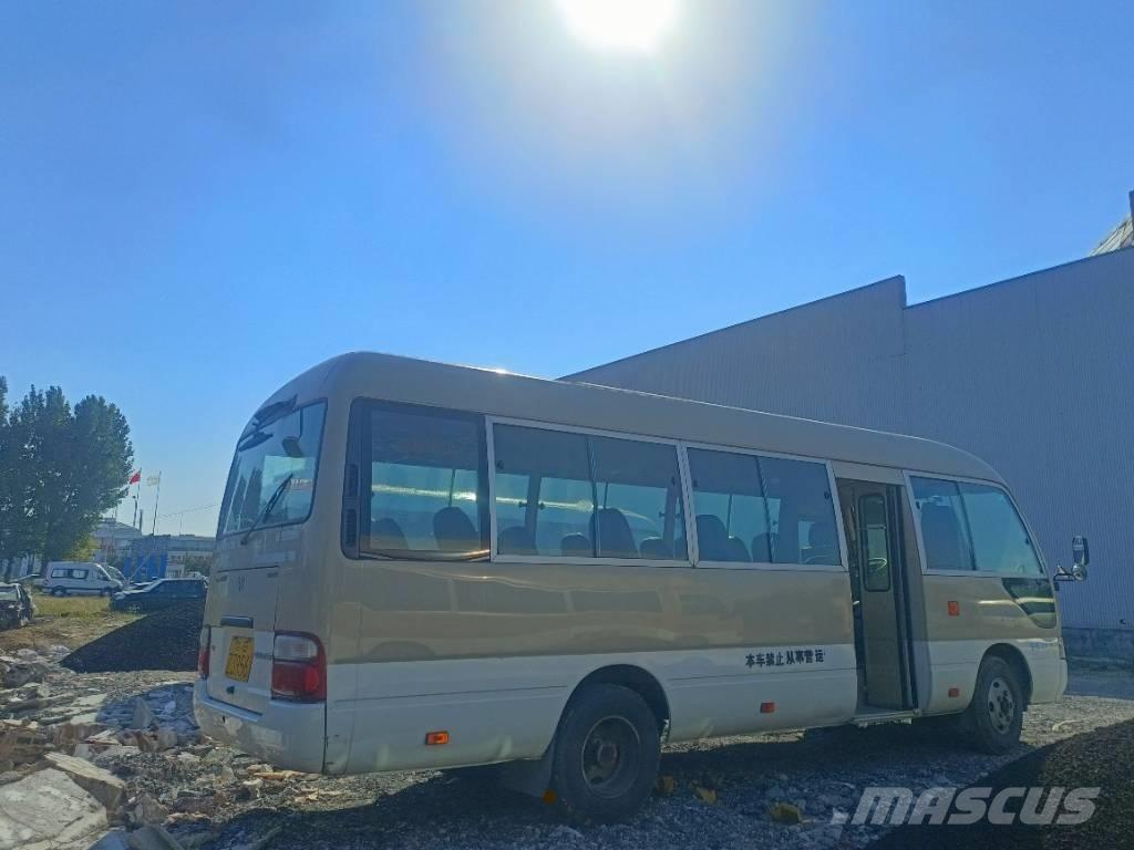 Toyota Coaster Bus حافلة صغيرة