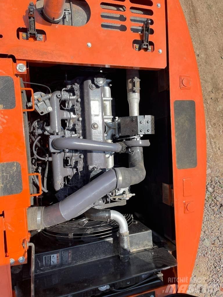 Doosan 150 حفارات بعجل