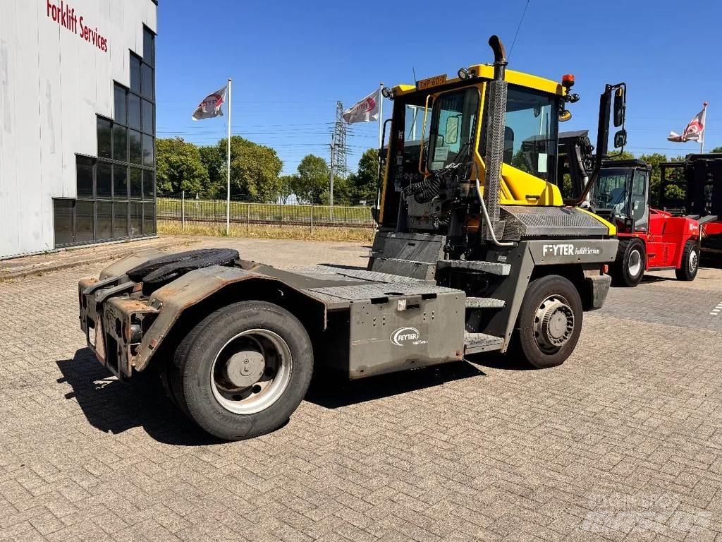Terberg RT 223 جرارات صالات المطارات