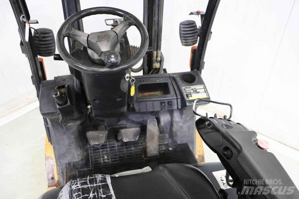 CAT DP18N شاحنات الديزل