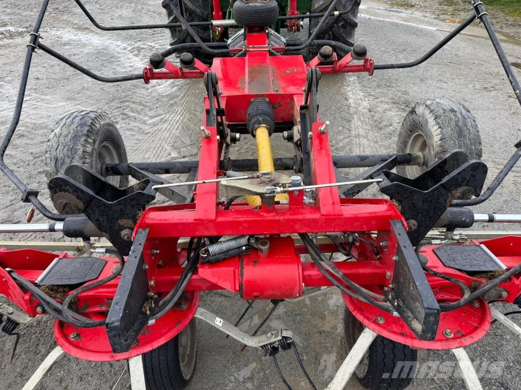 Fella TH901 trans مكابس وميبسات التبن