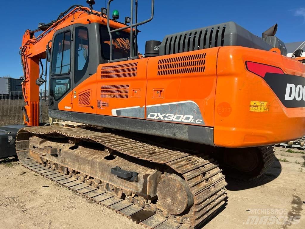 Doosan DX 300 LC-5 حفارات زحافة