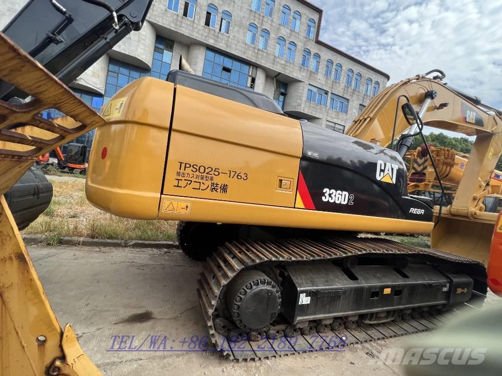 CAT 336 D L حفارات زحافة