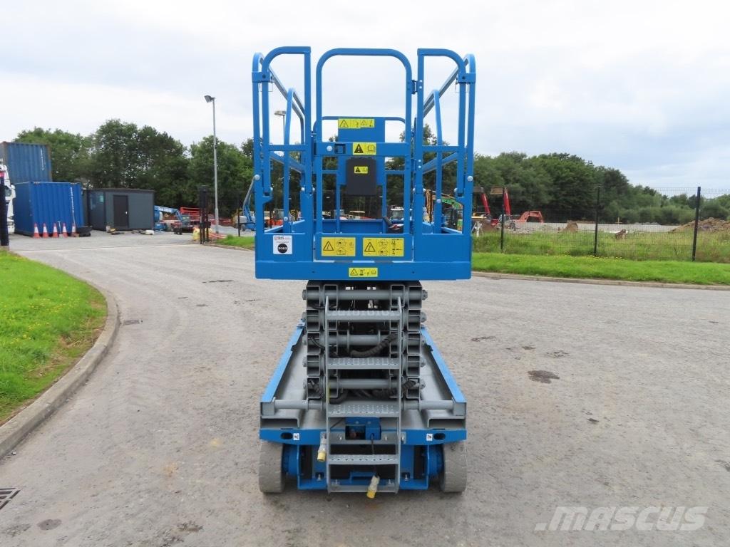 Genie GS 4047 رافعات مقصية الشكل