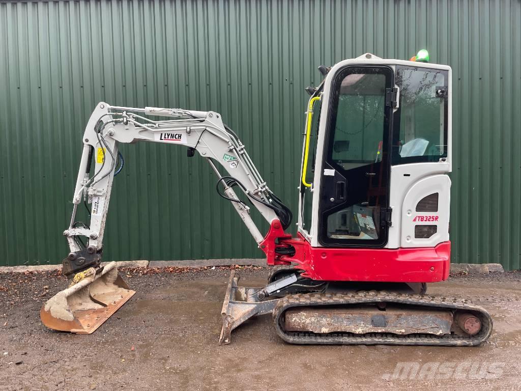 Takeuchi TB 325 R حفارات صغيرة أقل من 7 طن (حفارات صغيرة)