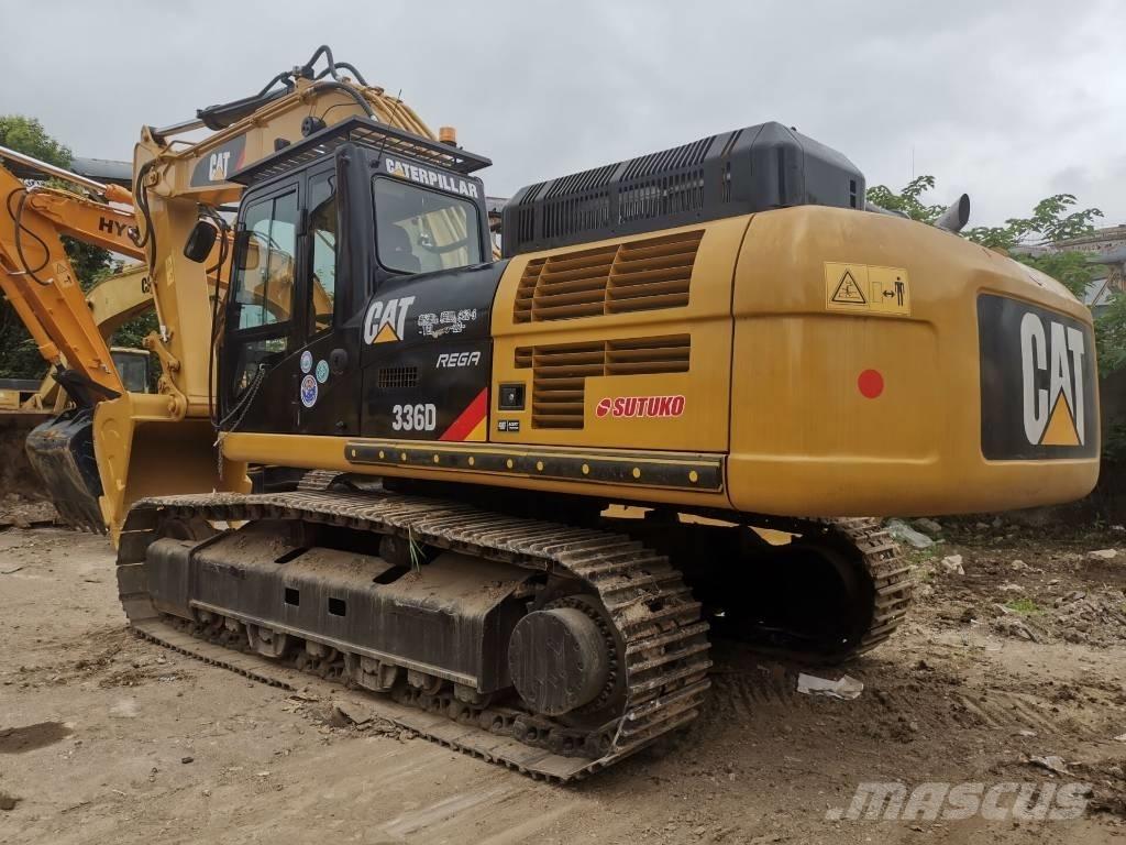 CAT 336 D حفارات زحافة