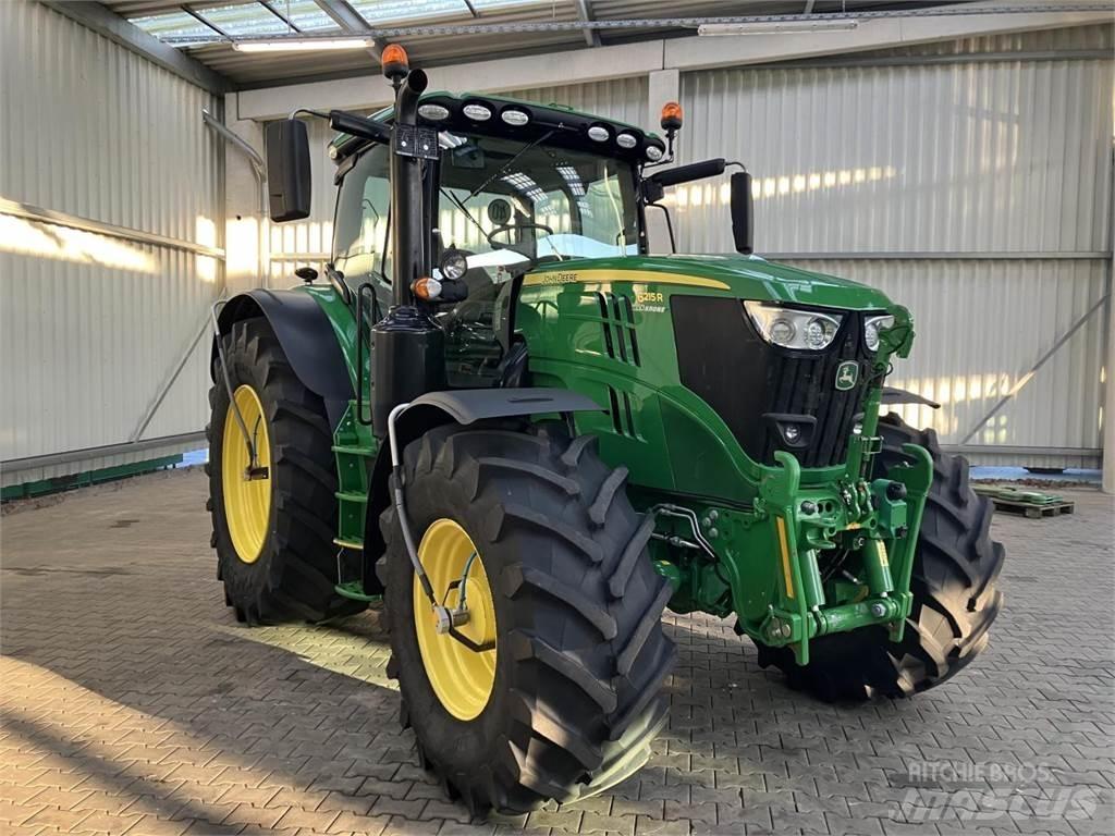 John Deere 6215R الجرارات