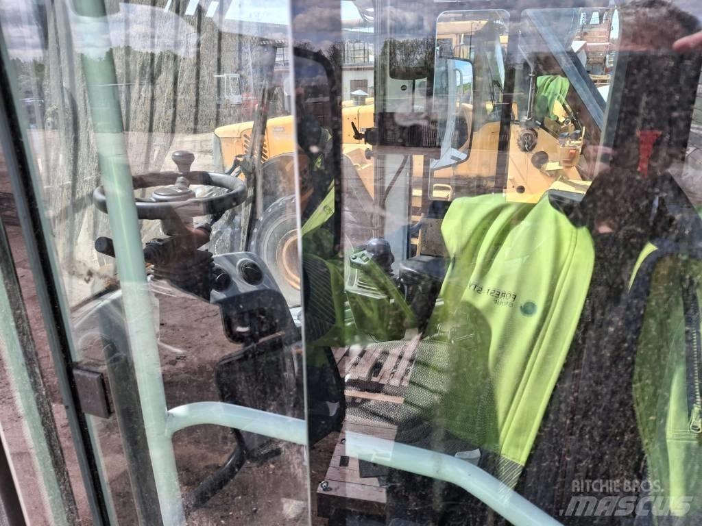 Liebherr L 580 LG لوادر بعجل