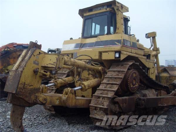 CAT D 9 R بلدوزرات مجنزرة