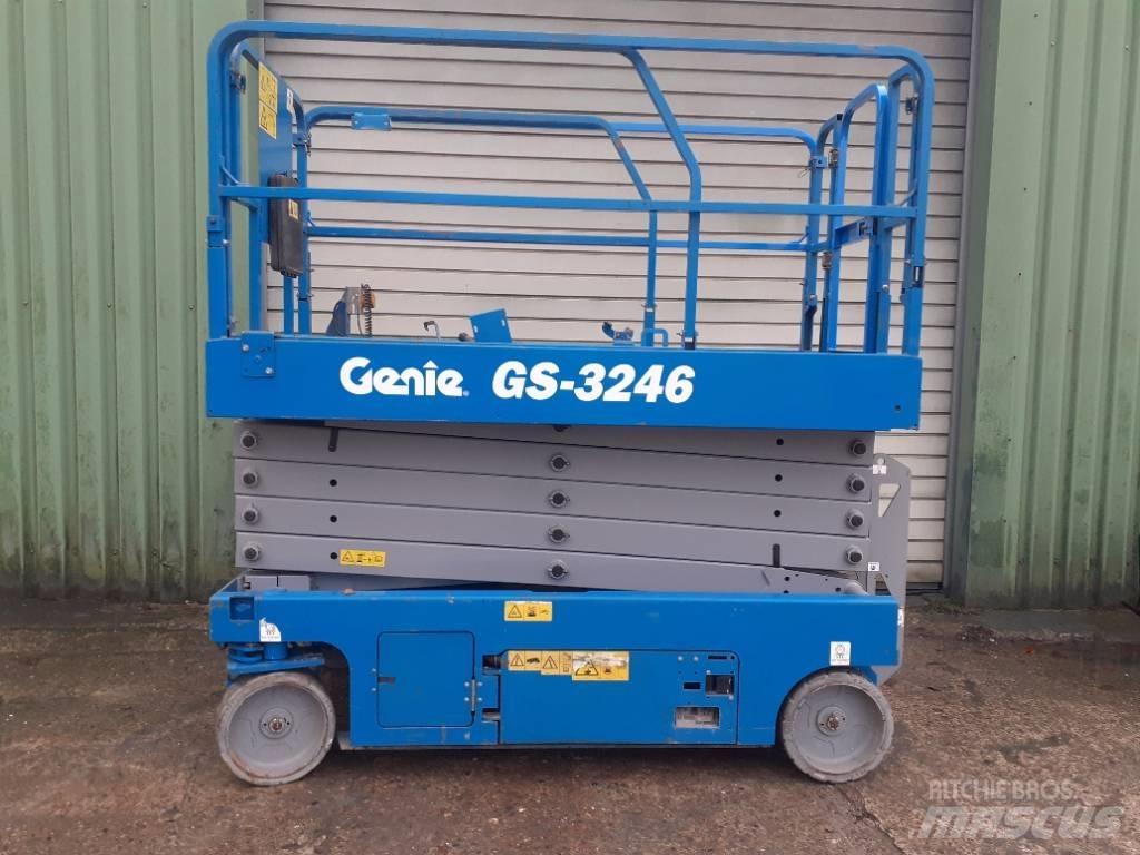 Genie GS 3246 رافعات مقصية الشكل