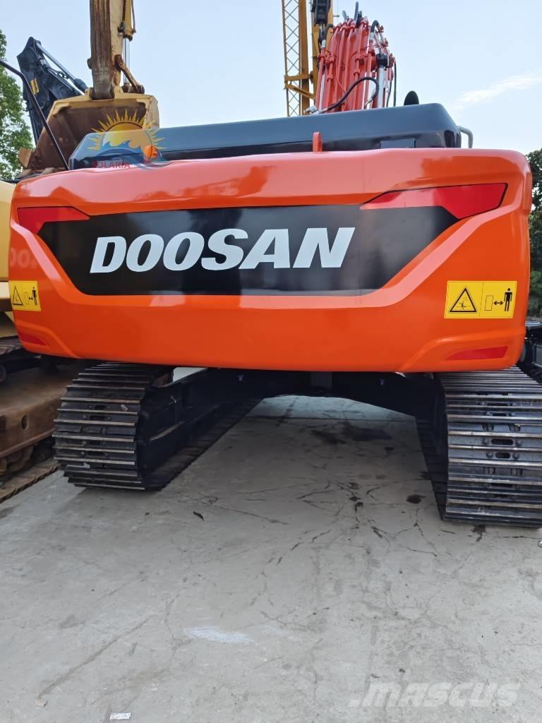 Doosan DX 300 LC حفارات زحافة