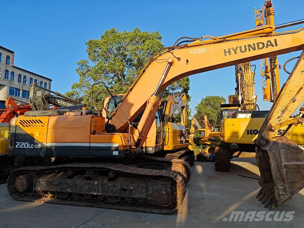Hyundai r220lc-9s حفارات زحافة