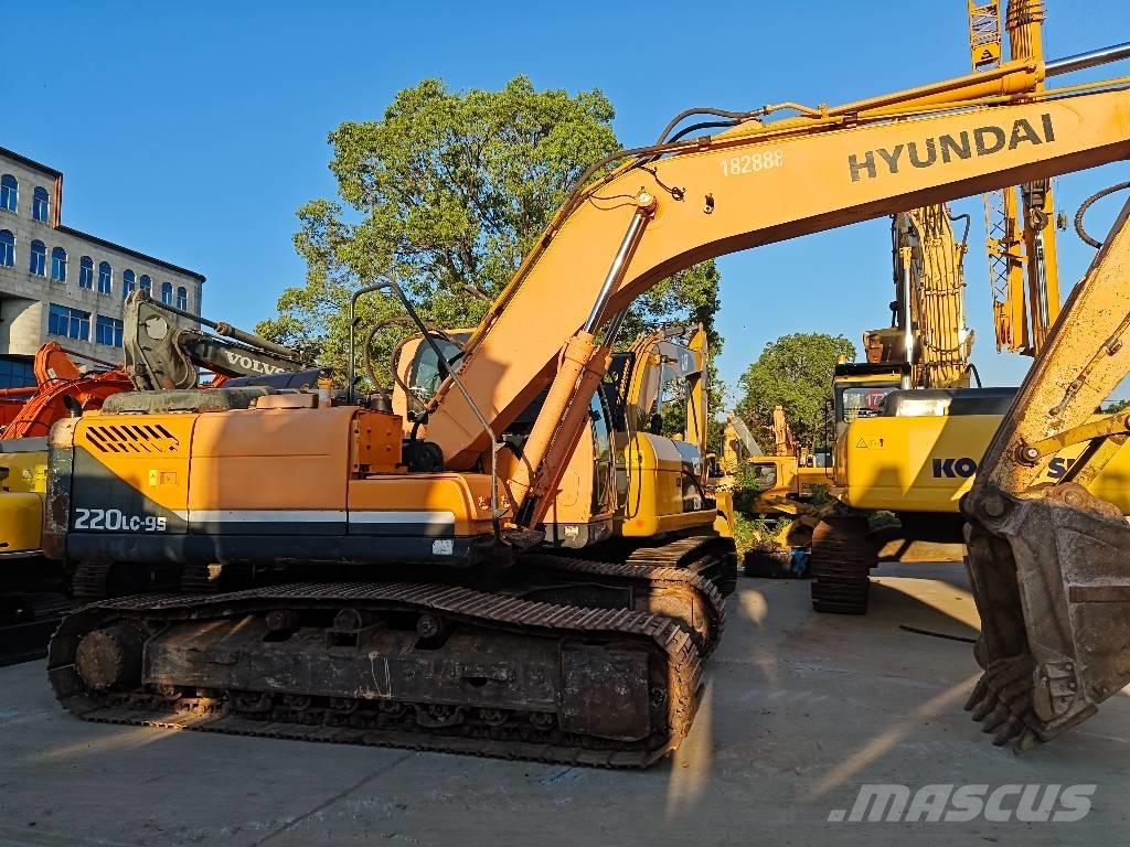 Hyundai r220lc-9s حفارات زحافة