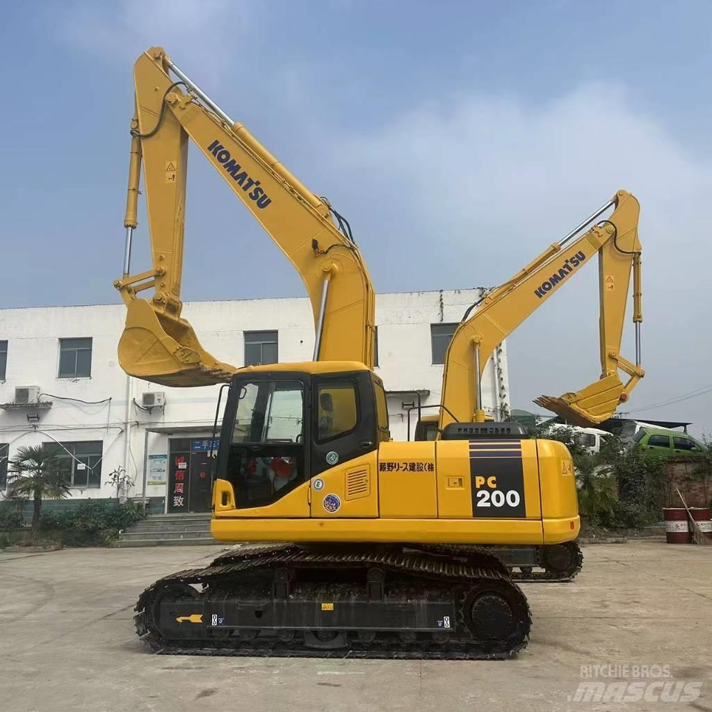Komatsu PC 200-7 حفارات زحافة