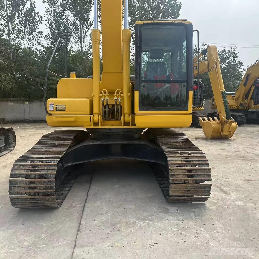 Komatsu PC 200-7 حفارات زحافة