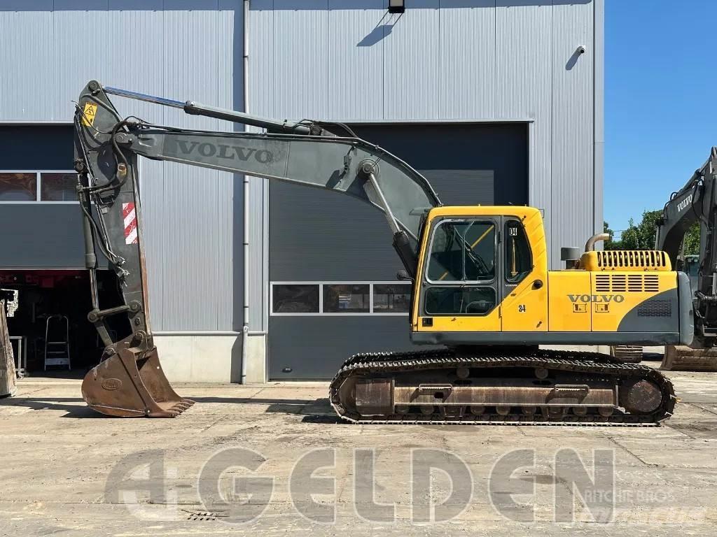 Volvo EC210BLC حفارات زحافة