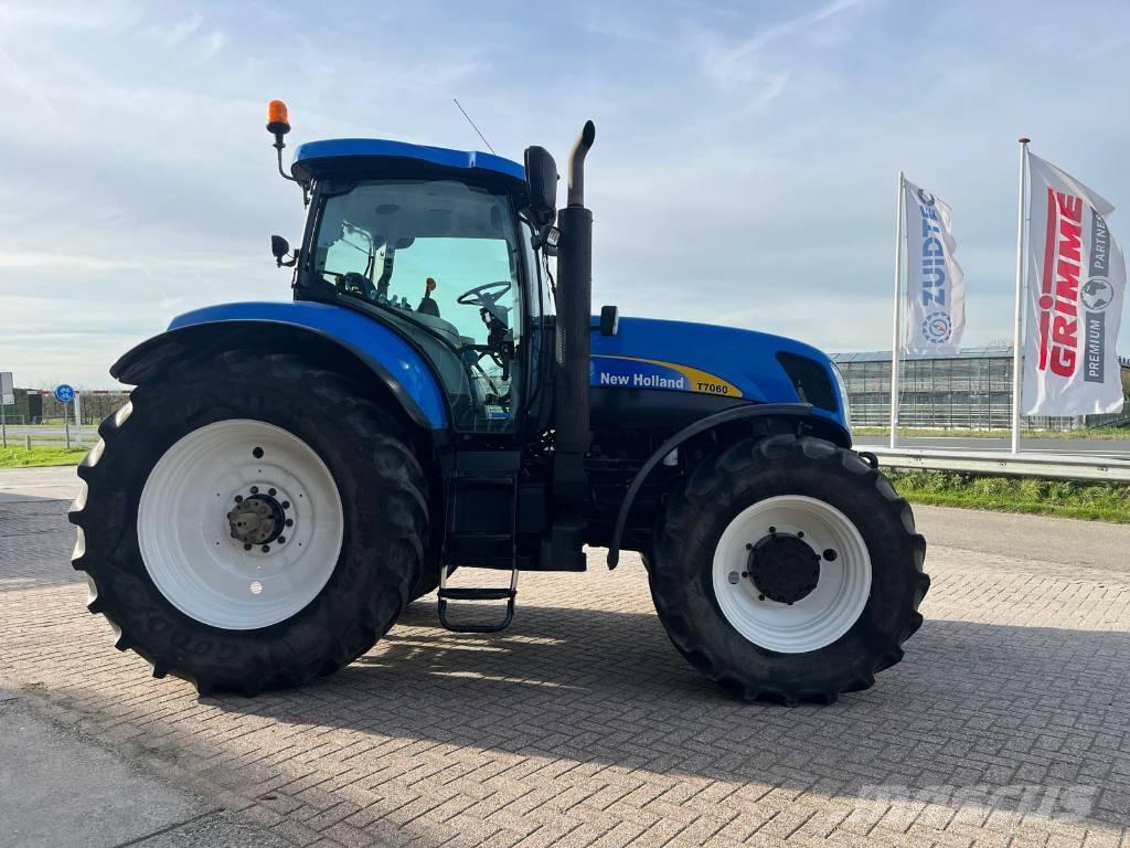 New Holland T7060 الجرارات