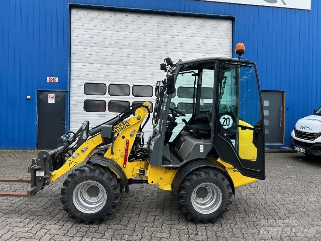 Wacker Neuson WL 20 لوادر بعجل