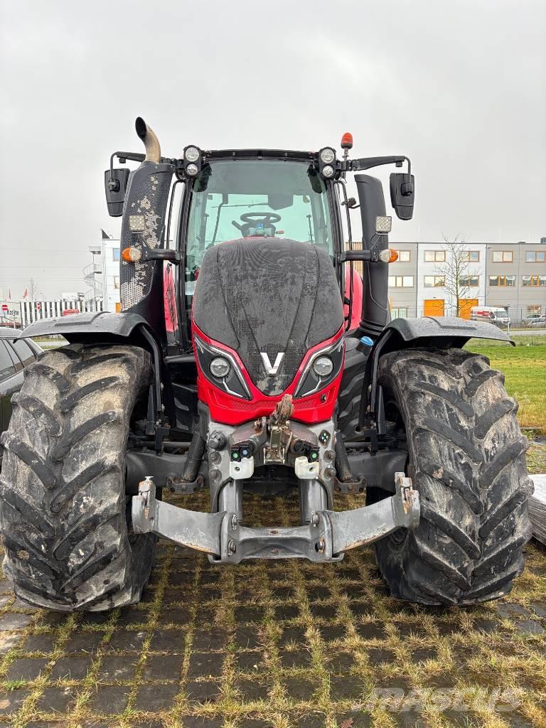 Valtra T 234 A الجرارات