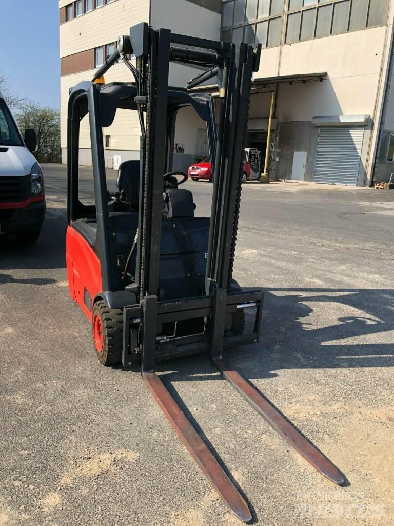 Linde E15 شاحنات ذات رافعات شوكية تعمل بالكهرباء