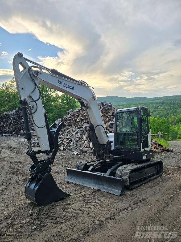 Bobcat E 85 حفارات زحافة