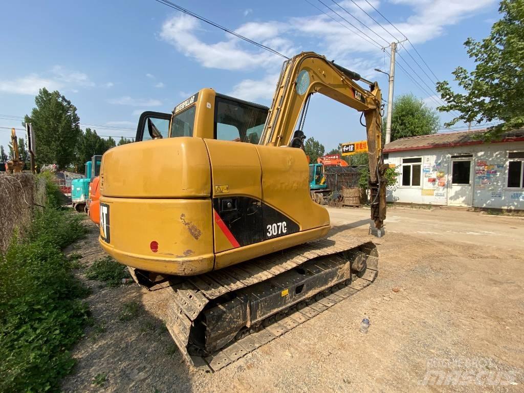 CAT 307 C حفارات زحافة
