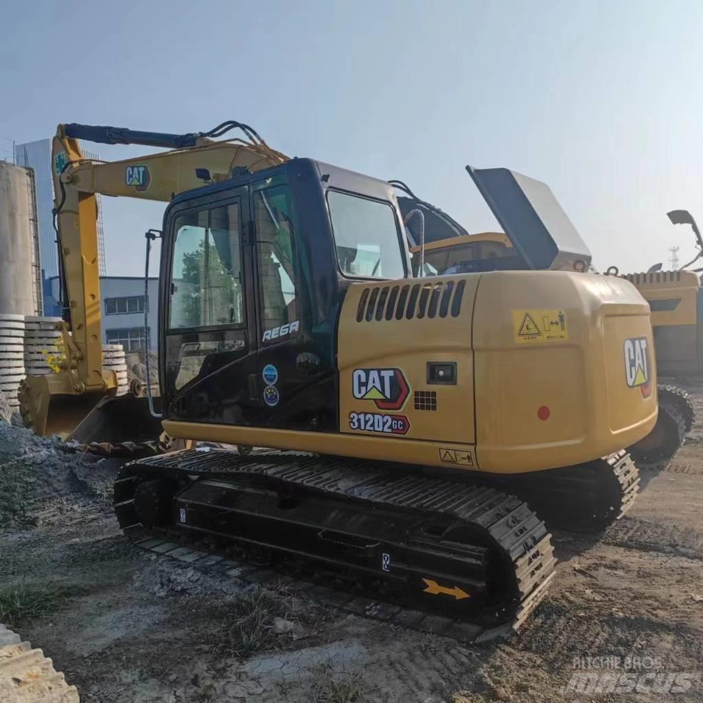 CAT 312 D حفارات زحافة