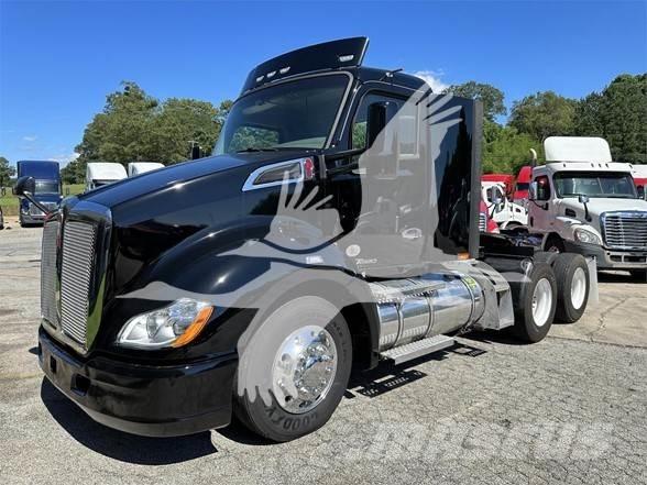 Kenworth T680 وحدات الجر