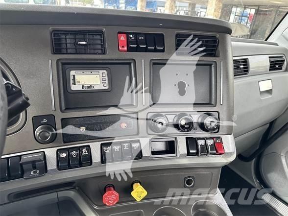 Kenworth T680 وحدات الجر