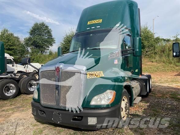 Kenworth T680 وحدات الجر