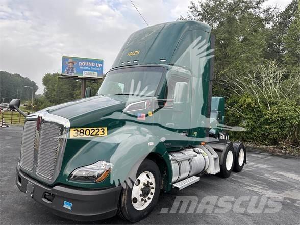 Kenworth T680 وحدات الجر