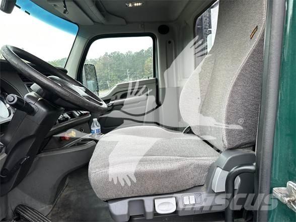 Kenworth T680 وحدات الجر