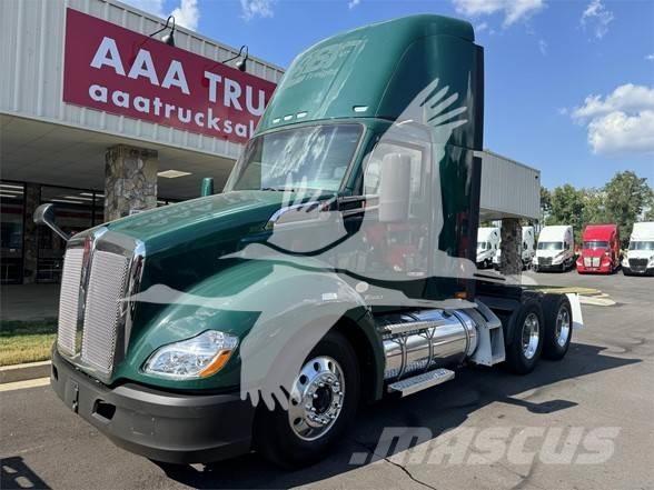 Kenworth T680 وحدات الجر
