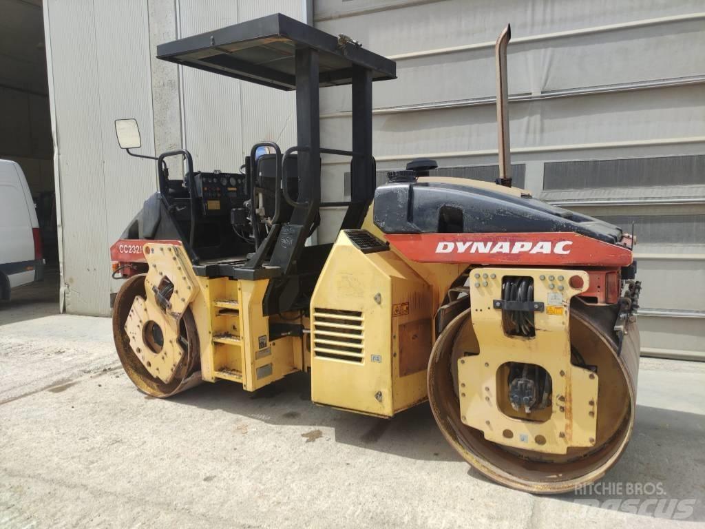 Dynapac CC 232 HF مداحل ثنائية الاسطوانة