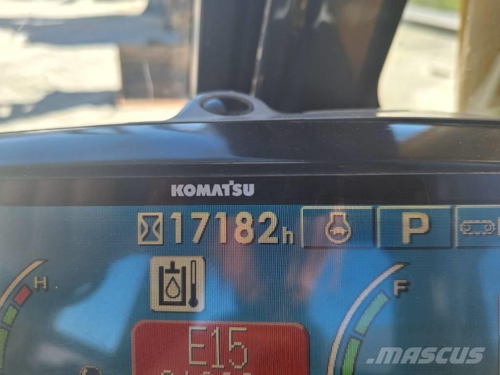 Komatsu PC 138 US-8 حفارات زحافة