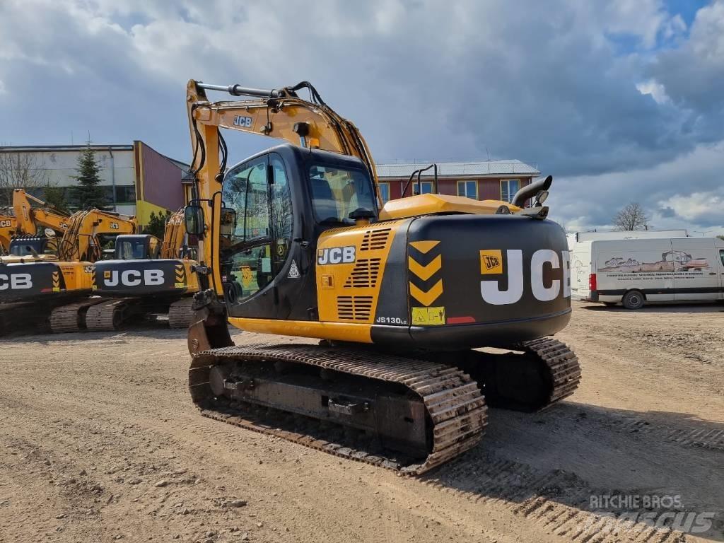 JCB JS 130 LC حفارات زحافة