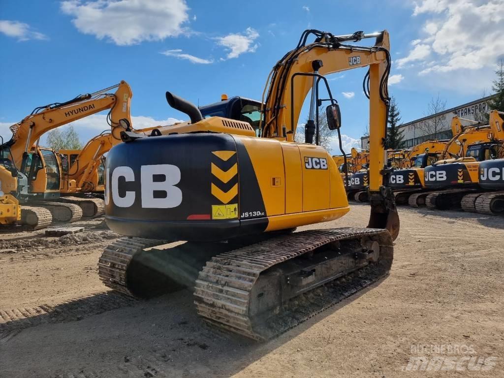 JCB JS 130 LC حفارات زحافة