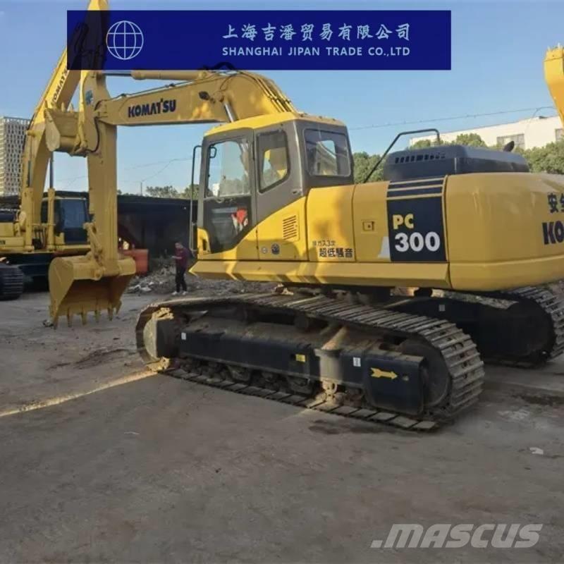 Komatsu PC 300 حفارات زحافة