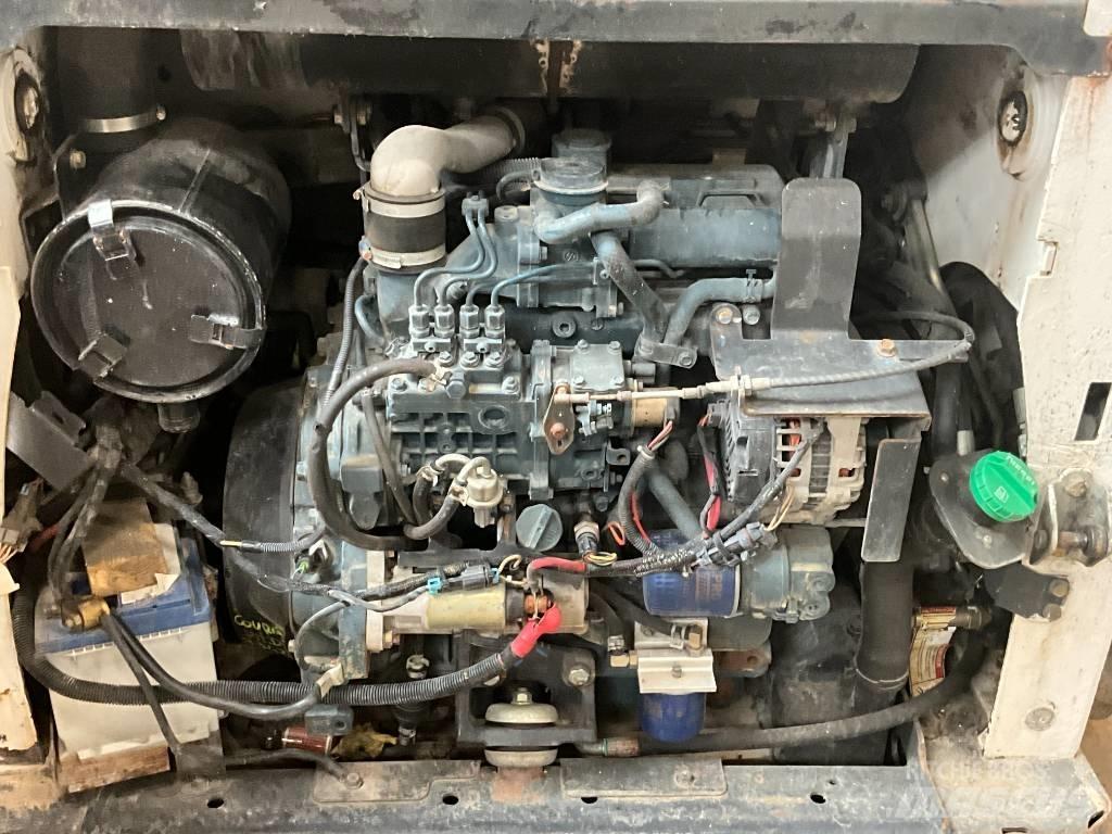 Bobcat T 650 لوادر انزلاقية التوجيه